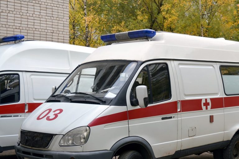 ambulance-1005433_960_720