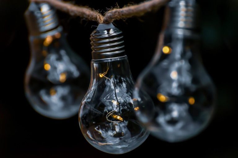 lightbulb-g937cf7ac0_1280