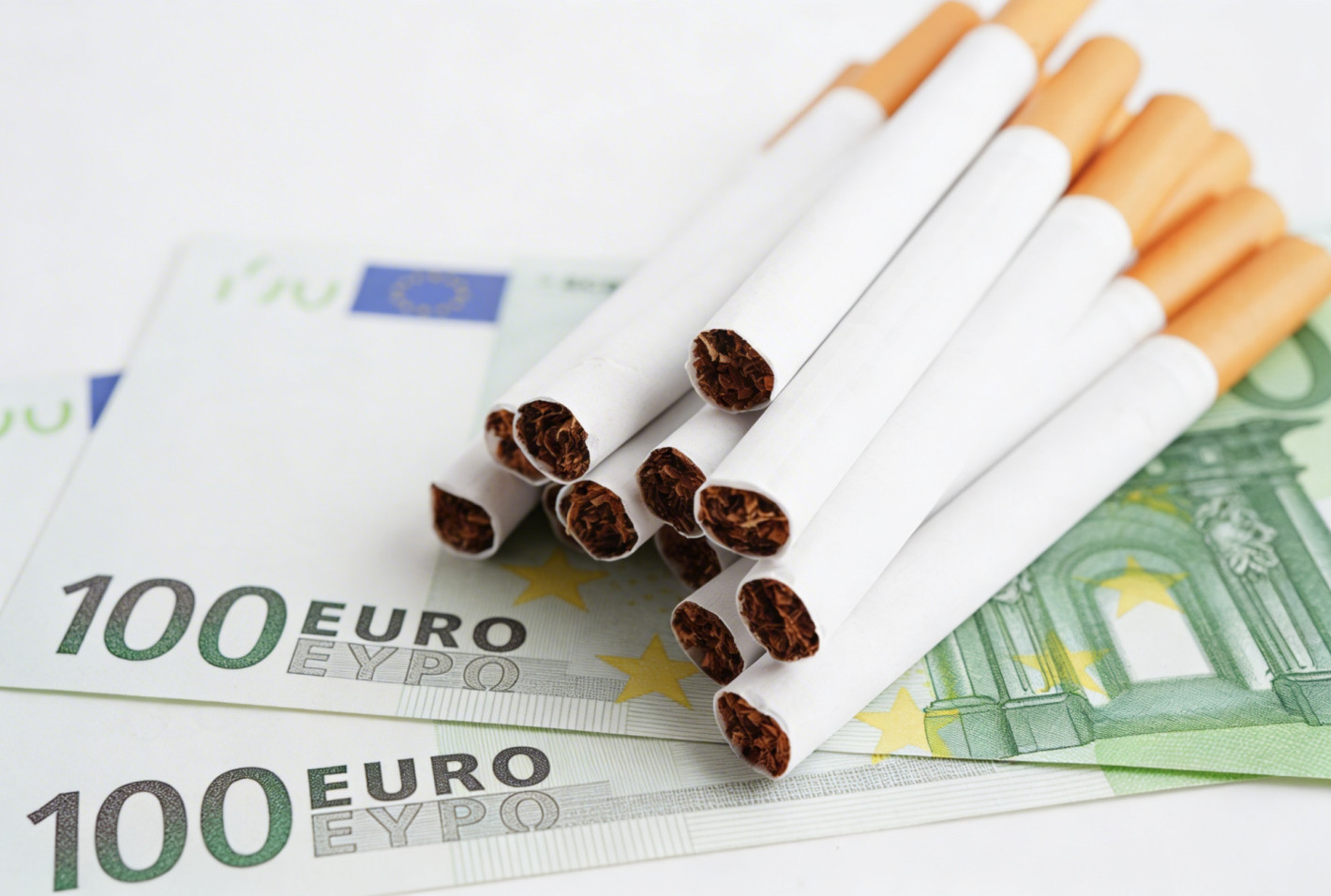 elfbar nachfüll pod läuft aus ⚠️ L'Europe veut taxer la vape : la France doit dire NON ! La Commission  européenne propose une nouvelle taxe sur les e-liquides : de 0,12 € à 0,36  € par millilitre,
