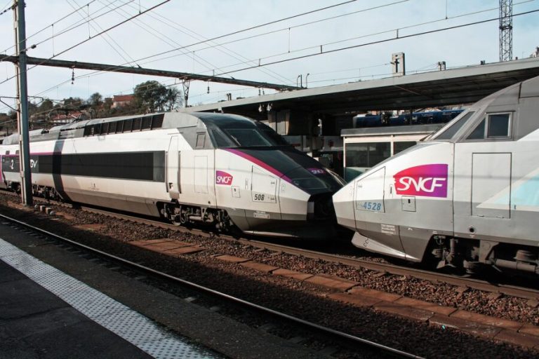 tgv-trains-ge8a0cc400_1280